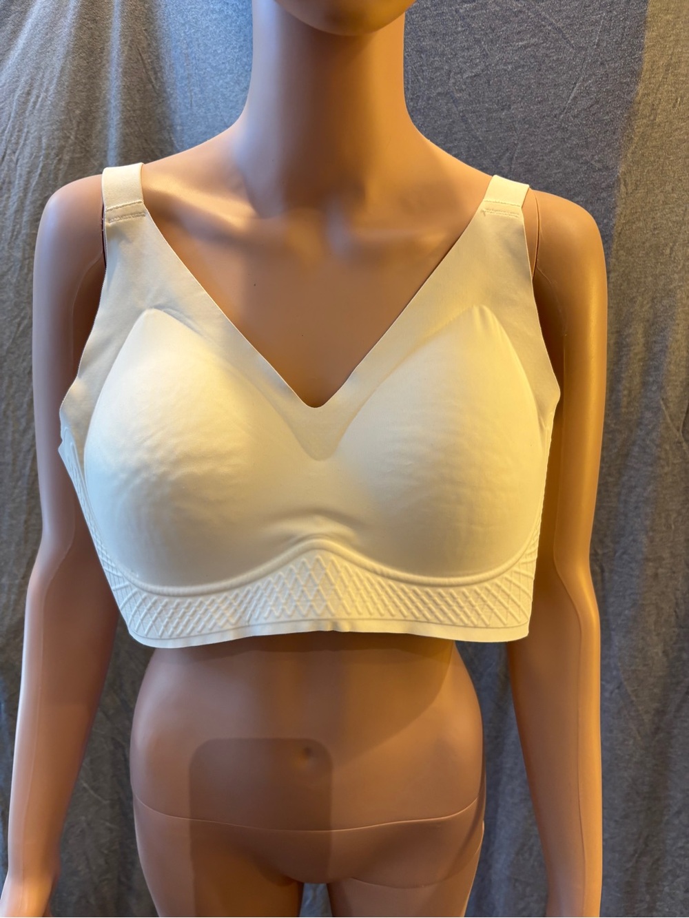 Seamless Moulded Cup Wireless Bra - Cream